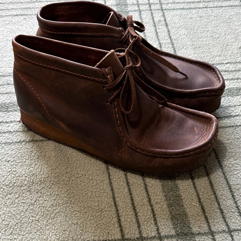 Clark’s wallabies Men's Brown Leather Shoes 9.5
